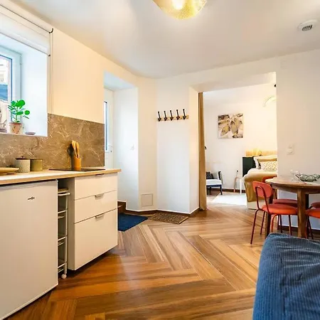 Le Jardin De L'hyser Apartment *
