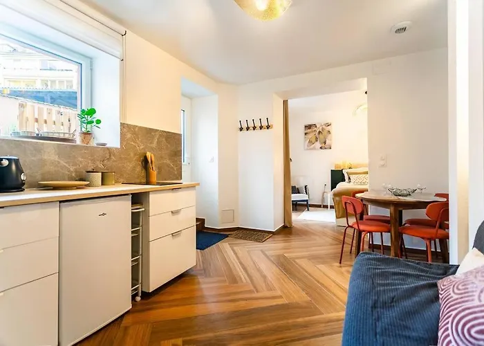 Le Jardin De L'hyser Apartment *